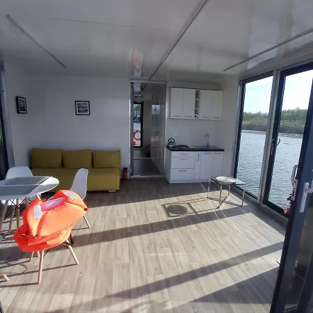 Houseboat, Apartament-lodz, Mazury Apartament *
